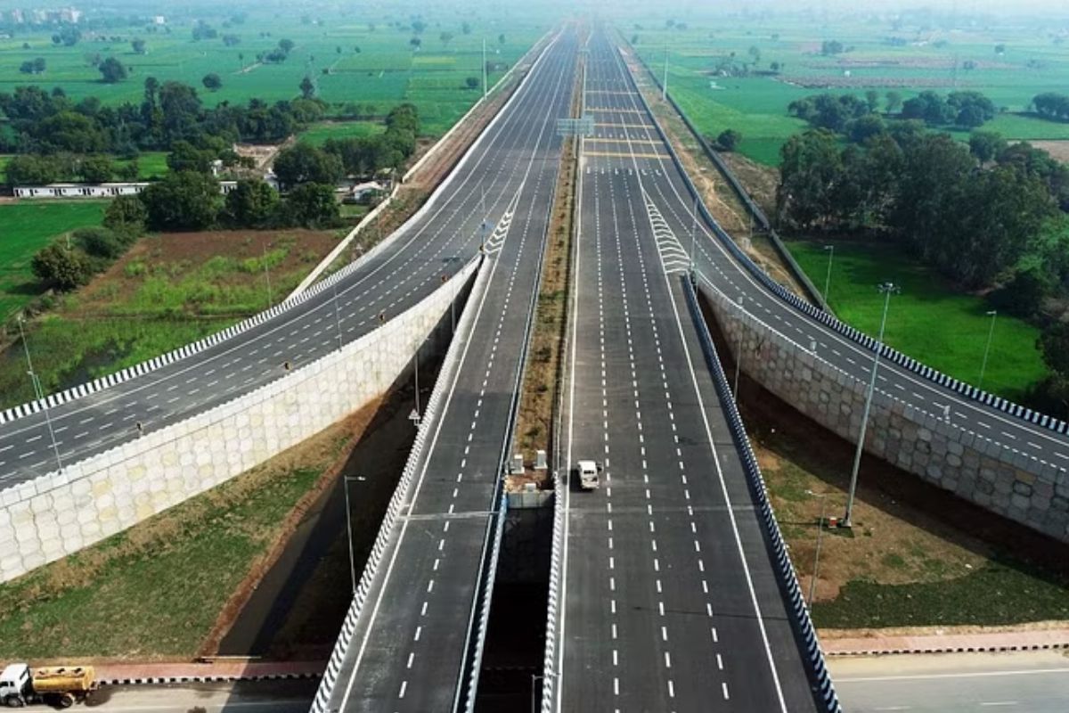 Vindhya Expressway: यूपी वालों के लिए खुशखबरी, मिर्जापुर से प्रयागराज तक 6 लेन
एक्सप्रेसवे की तैयारी 