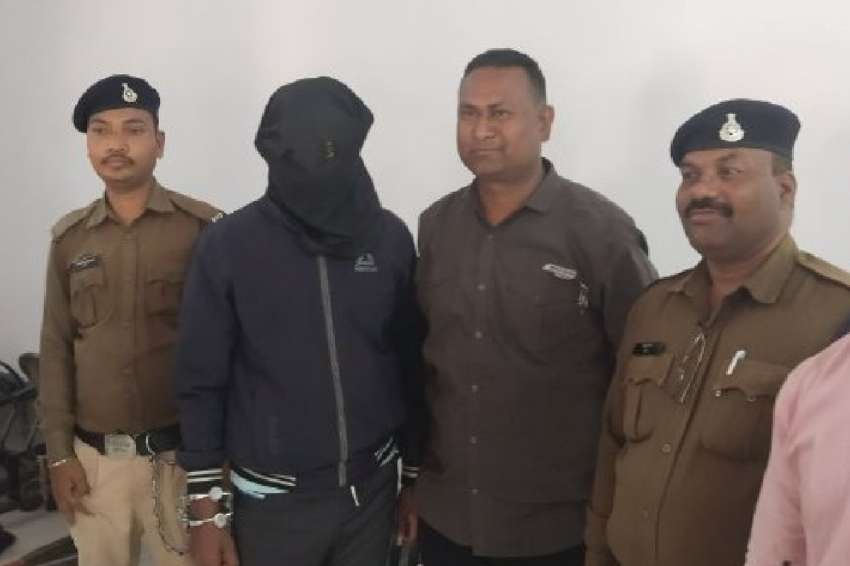 एमपी पुलिस की बड़ी कार्रवाई, चेन स्नैचिंग करने वाले अंतरराज्यीय गिरोह का किया
पर्दाफाश