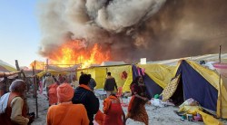 Fire in Mahakumbh: महाकुम्भ में आग के दौरान फटे कई सिलेंडर, मोदी ने योगी से की
बात - image