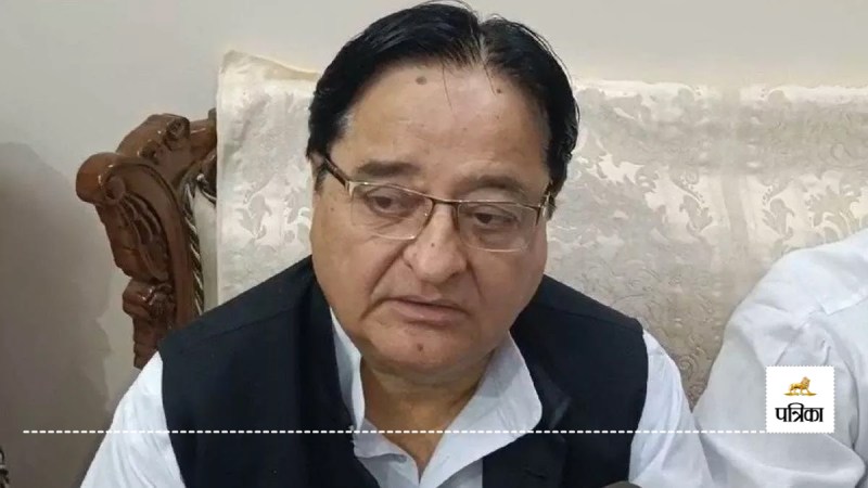 In Moradabad ST Hasan apologized for his statement on Padmavat