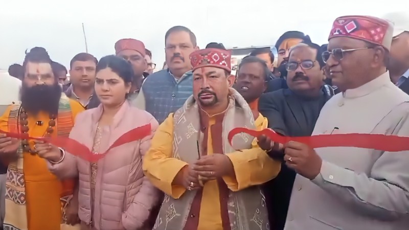 माघ मेले का शुभारंभ करते सांसद मुकेश राजपूत