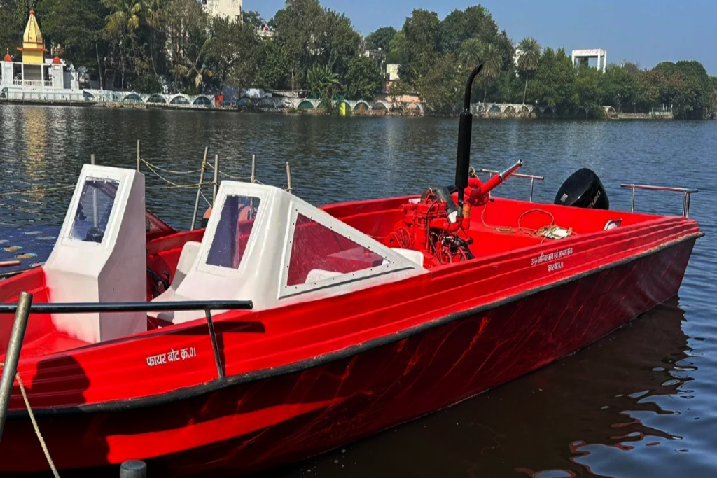 MP Fire fighting boat in Prayagraj Maha Kumbh