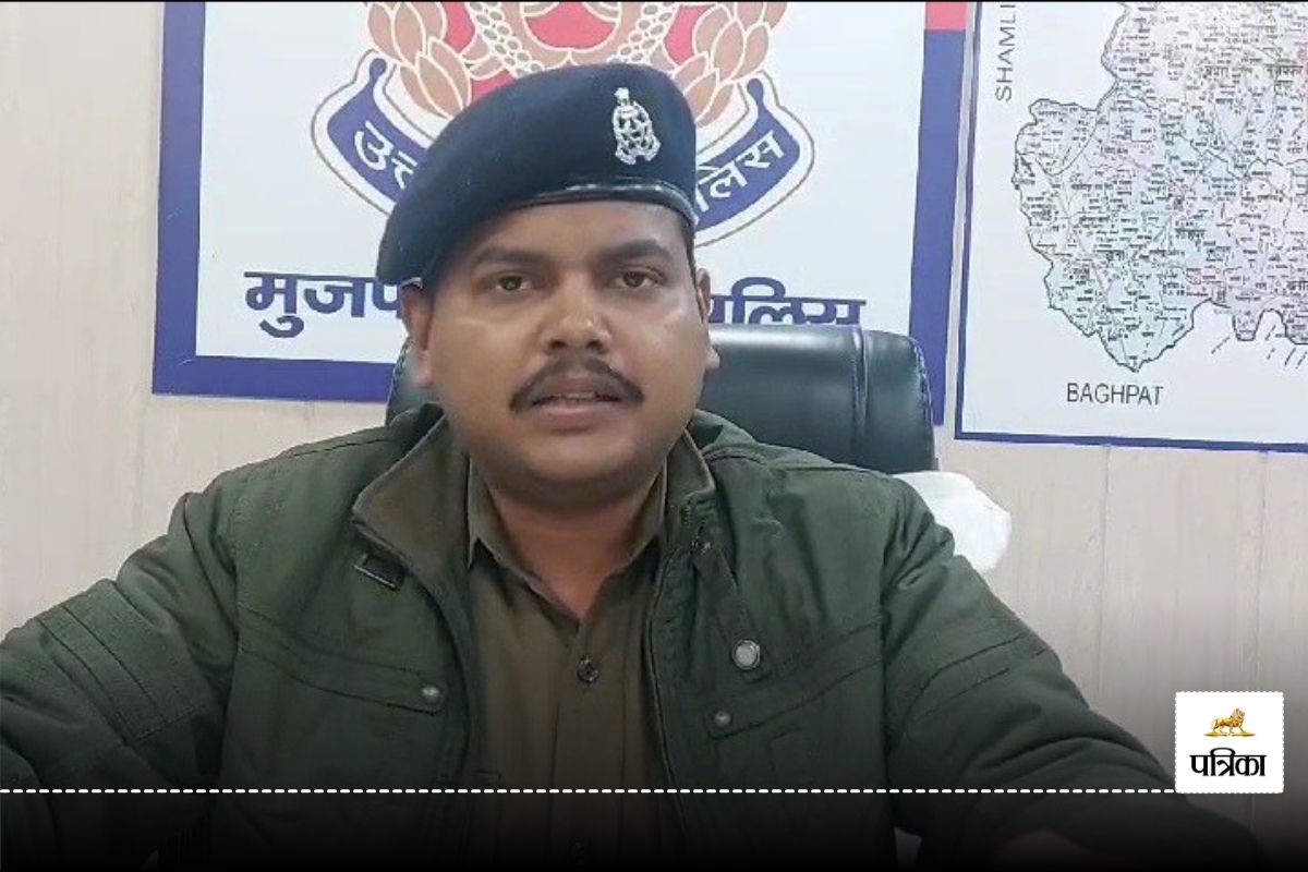 UP Crime : कैफे में छात्रा के साथ अभद्रता करने वाले मनचले की जमकर धुनाई, पुलिस
को सौंपा