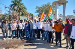 NSUI protest: एनएसयूआई ने वित्त मंत्री ओपी चौधरी के खिलाफ किया प्रदर्शन, कहा-
…तो करेंगे उग्र आंदोलन - image