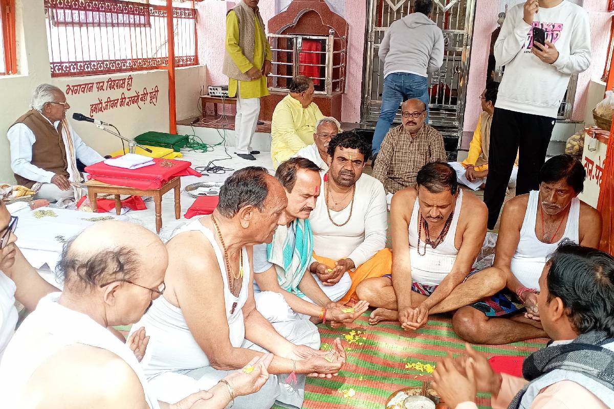 शिव परिवार, दक्षिणमुखी हनुमान और काल भैरव भगवान की प्रतिमा हुई स्थापित