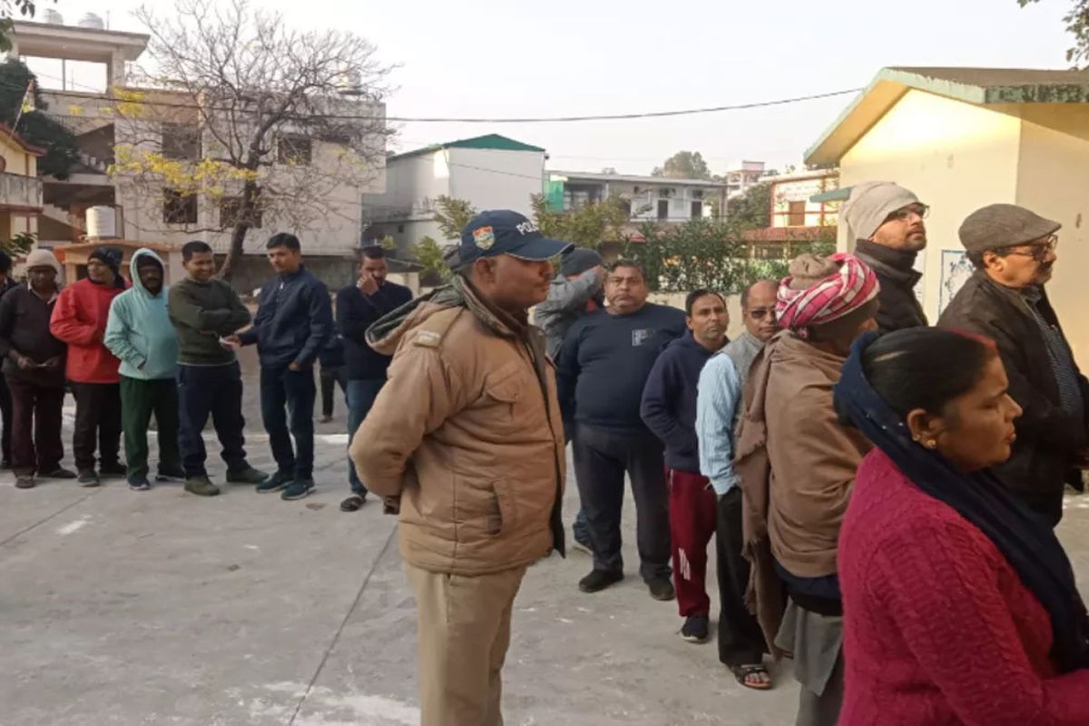 निकाय चुनाव में मातृशक्ति का मिल रहा अपार समर्थन, कांग्रेस प्रत्याशी बोले-
भ्रष्टाचार के खिलाफ वोटिंग कर रही है जनता