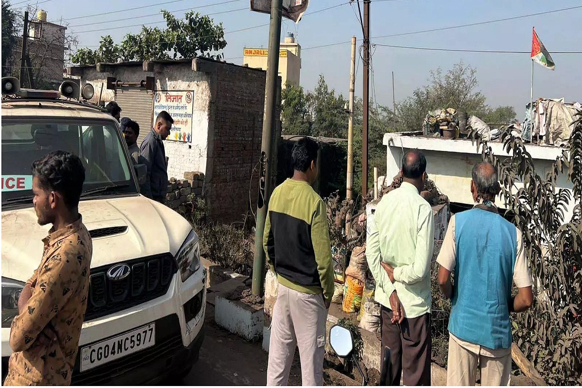 रायपुर में डबल मर्डर! धनेली नाला के पास बेटी के बाद मां की मिली लाश, फैली सनसनी