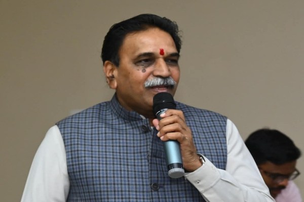 विधायक राजेश मूणत