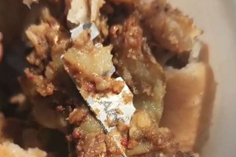 Rajasthan Tonk News blade found in samosa