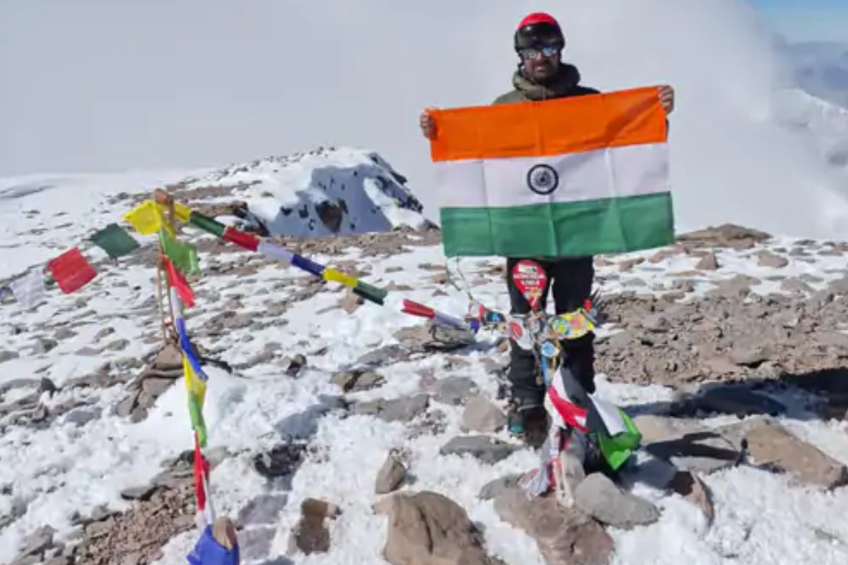 शेखावाटी के लाल ने फिर कर दिया कमाल, अमेरिका महाद्वीप की सबसे ऊंची चोटी पर
तिरंगा फहराया