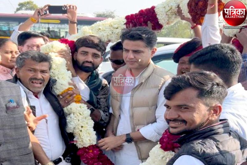 कांग्रेस महासचिव पायलट का 51 किलो की माला से किया स्वागत