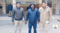 Moradabad Crime: शराब के पैसे मांगने पर बार मैनेजर पर तानी रिवाल्वर, पुलिस ने इस
तरह सिखाया सबक - image