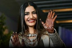 Sonam Kapoor Ethnic Dress: जल्द बनने वाली है दुल्हन, तो सोनम कपूर के ये 5 एथेनिक
लुक्स आपके लिए हैं बेस्ट - image