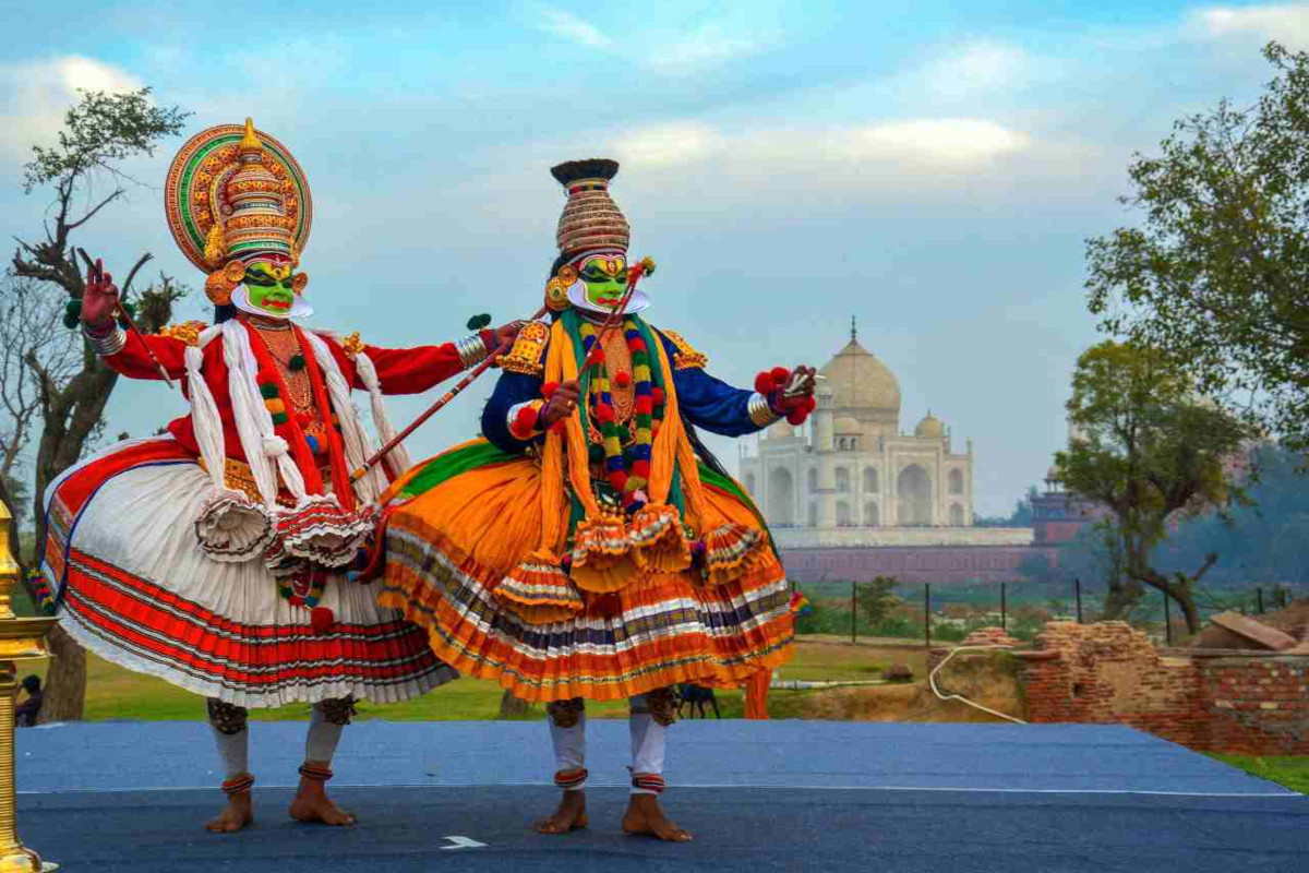 Taj Mahotsav 2025: आगरा में कला, संस्कृति और इतिहास का संगम, 18 फरवरी से 2 मार्च
तक