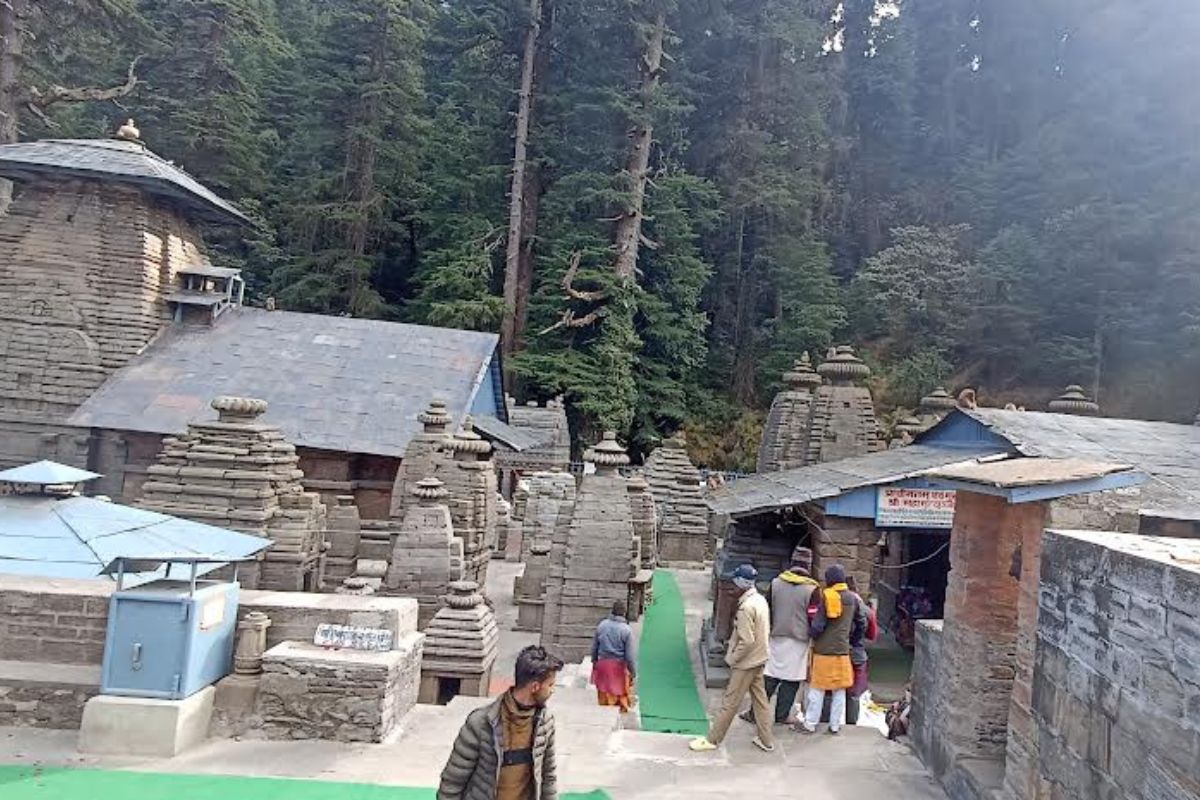 he-priests-of-Jageshwar-Dham-will-have-insurance-worth-one-crore-each