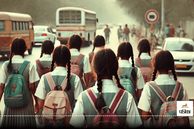 Dhanbad: Chaos erupts over removing shirts of female students