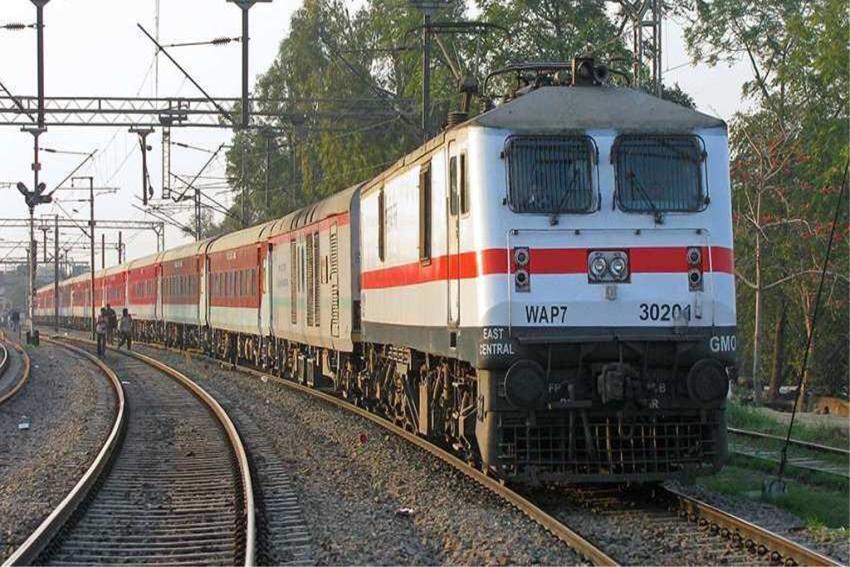 Train News Today: जोधपुर-हावड़ा सुपरफास्ट ट्रेन जनवरी में इस दिन रद्द और 3 फरवरी
को लेट चलेगी, ये 3 ट्रेनें रहेंगी री-शेड्यूल