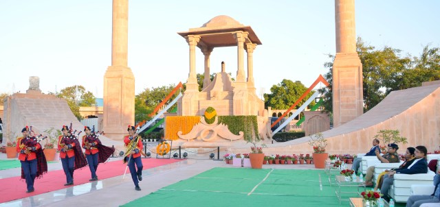 गणतंत्र दिवस की पूर्व संध्या पर जनपथ