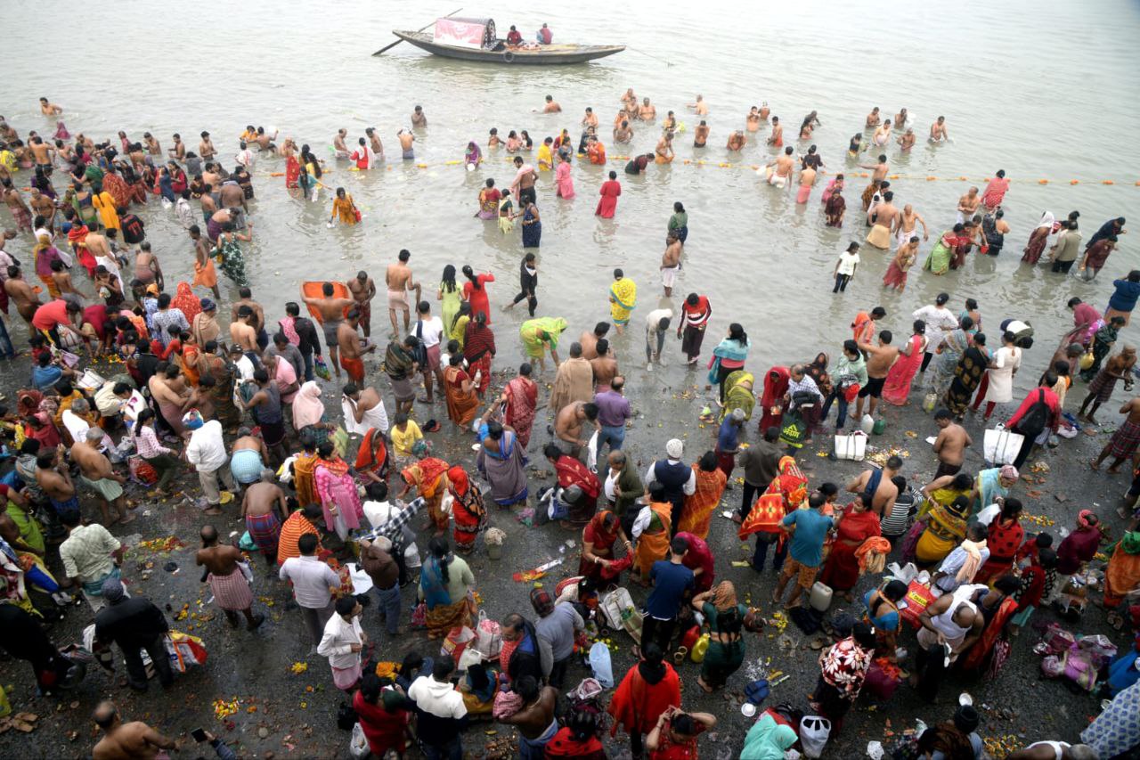 photo gallery: गंगासागर: मकर संक्रांति पर सागर तट पर उमड़ा भक्ति का ज्वार