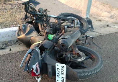 एक्सप्रेस वे पर बाइक ले गया, ट्रक ने सवार को कुचला
