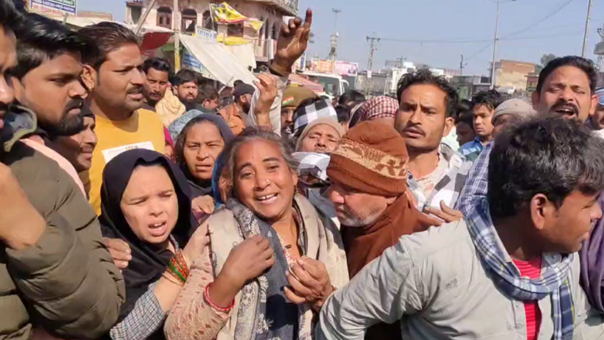 दर्दनाक हादसा: बेटी की डोली उठने से पहले उठी पिता की अर्थी, रोडवेज बस की टक्कर
से मौत