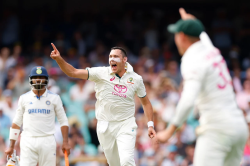 IND vs AUS Sydney Test, Day 1: ताश के पत्तों की तरह बिखरे भारतीय बल्लेबाज, मात्र
185 पर ढेर हुई टीम, बौलेंड ने झटके चार विकेट - image