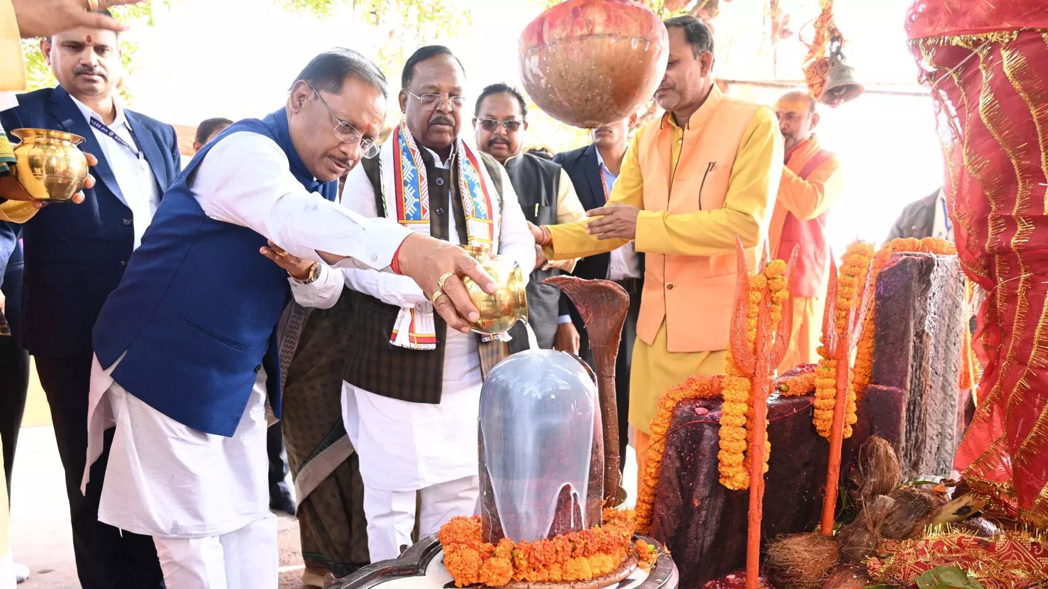 CG News: CM विष्णुदेव साय ने तपेश्वर महादेव के किए दर्शन, देखें Photo…