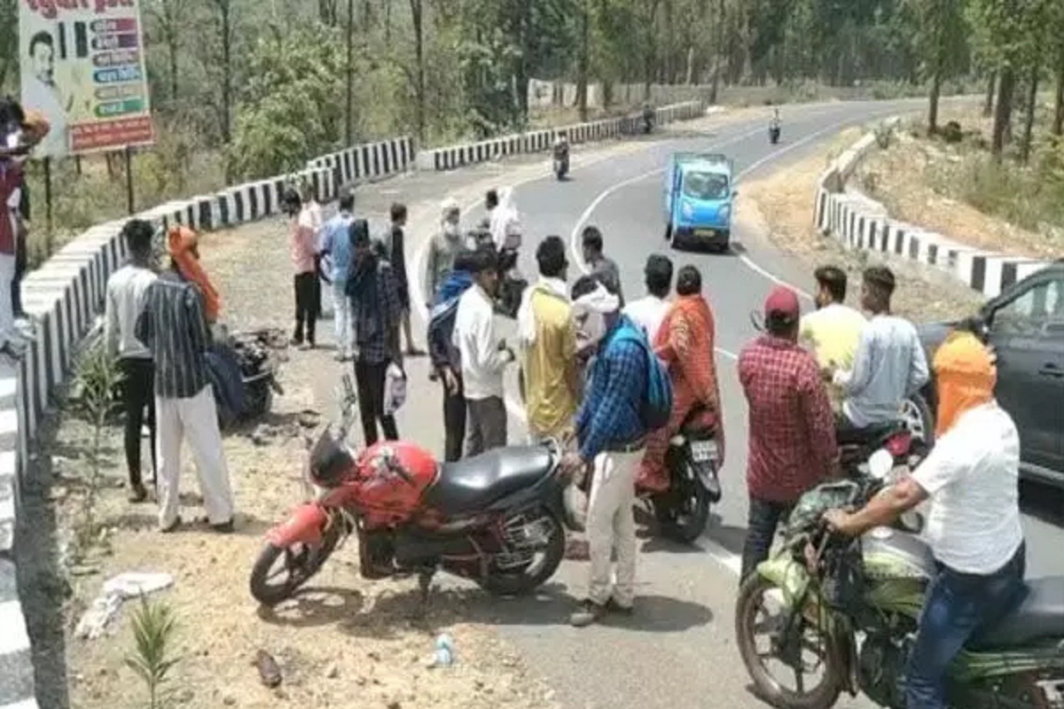 Road Accident: बायपास में अज्ञात वाहन ने बाइक सवारों को रौंदा, दो की मौत,परिजनों
का रो-रोकर बुरा हाल