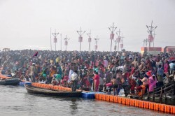 Maha Kumbh: महाकुंभ के नाम पर जमकर कमाई, 20 हजार रुपए में सफर करने यात्री मजबूरी - image