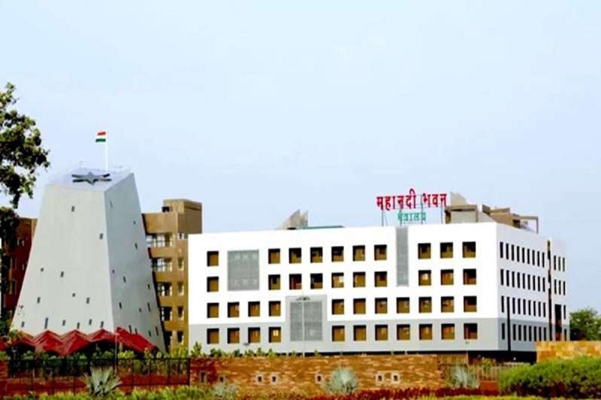 CG News: ड्यूटी से गैरहाजिर 27 डॉक्टरों की सेवाएं खत्म, शासन ने जारी किया आदेश