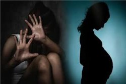 CG Rape News: नाबालिग बालिका का किया शारीरिक शोषण, पीड़िता हुई गर्भवती.. आरोपी
गांव से गिरफ्तार - image