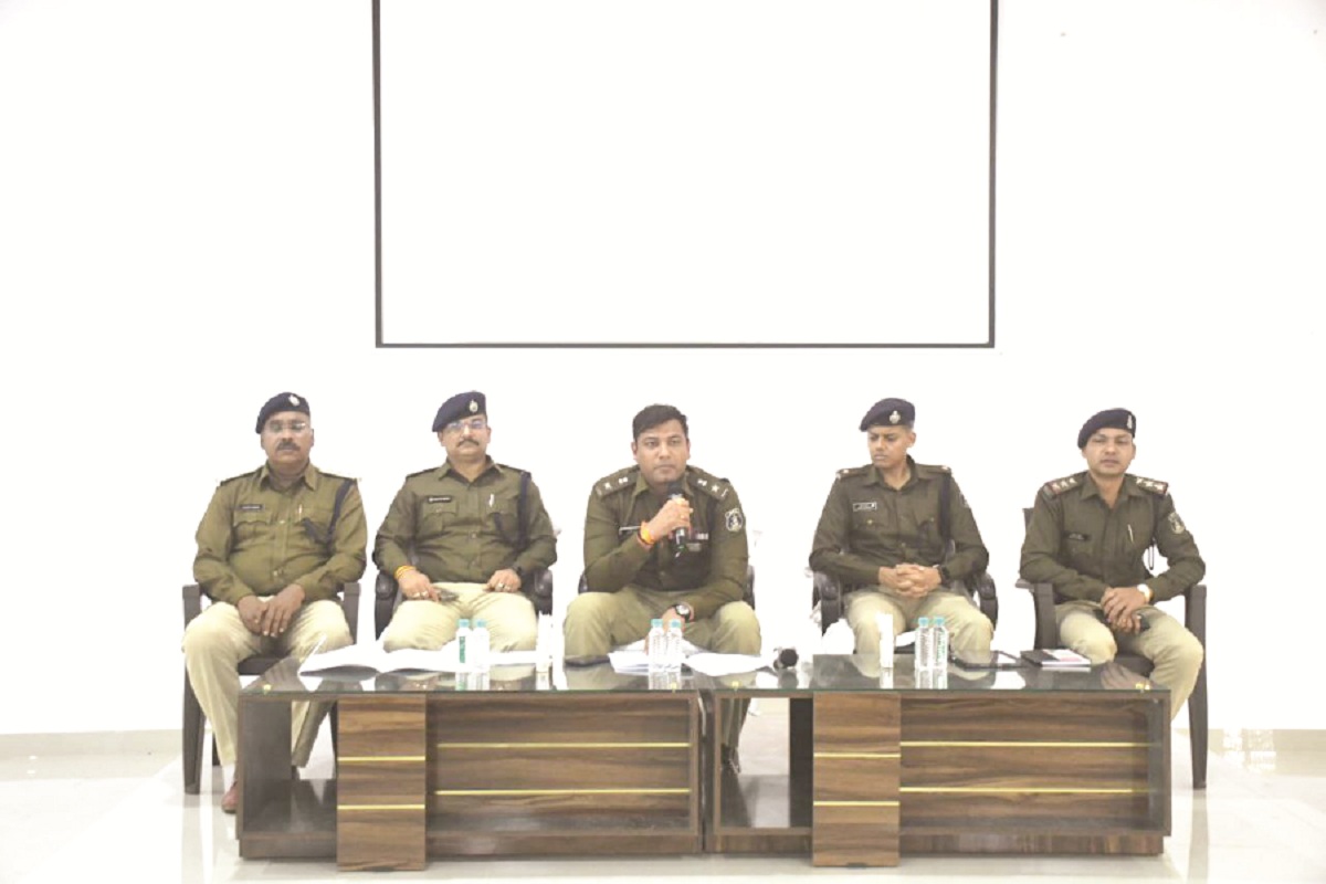 CG News: नए साल में बेहतर पुलिसिंग पर जोर, शराब व मवेशी तस्करों की संपत्ति होगी
कुर्क