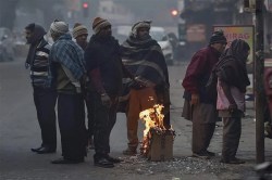 CG Weather Update: साल के पहले दिन 1.4 डिग्री गिरा तापमान, बढ़ने लगी ठिठुरा देने
वाली ठंड - image