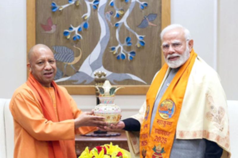 ogi Adityanath, yogi adityanath meets narendra modi, Narendra Modi, narendra modi mahakumbh, mahakumbh 2025