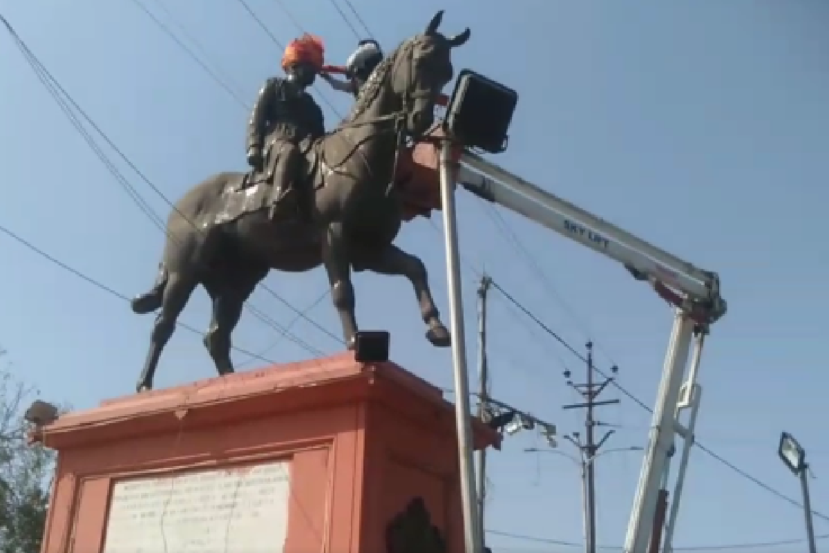 महाराजा सज्जन सिंह की 145वीं जयंती पर उनकी प्रतिमा का माल्यार्पण