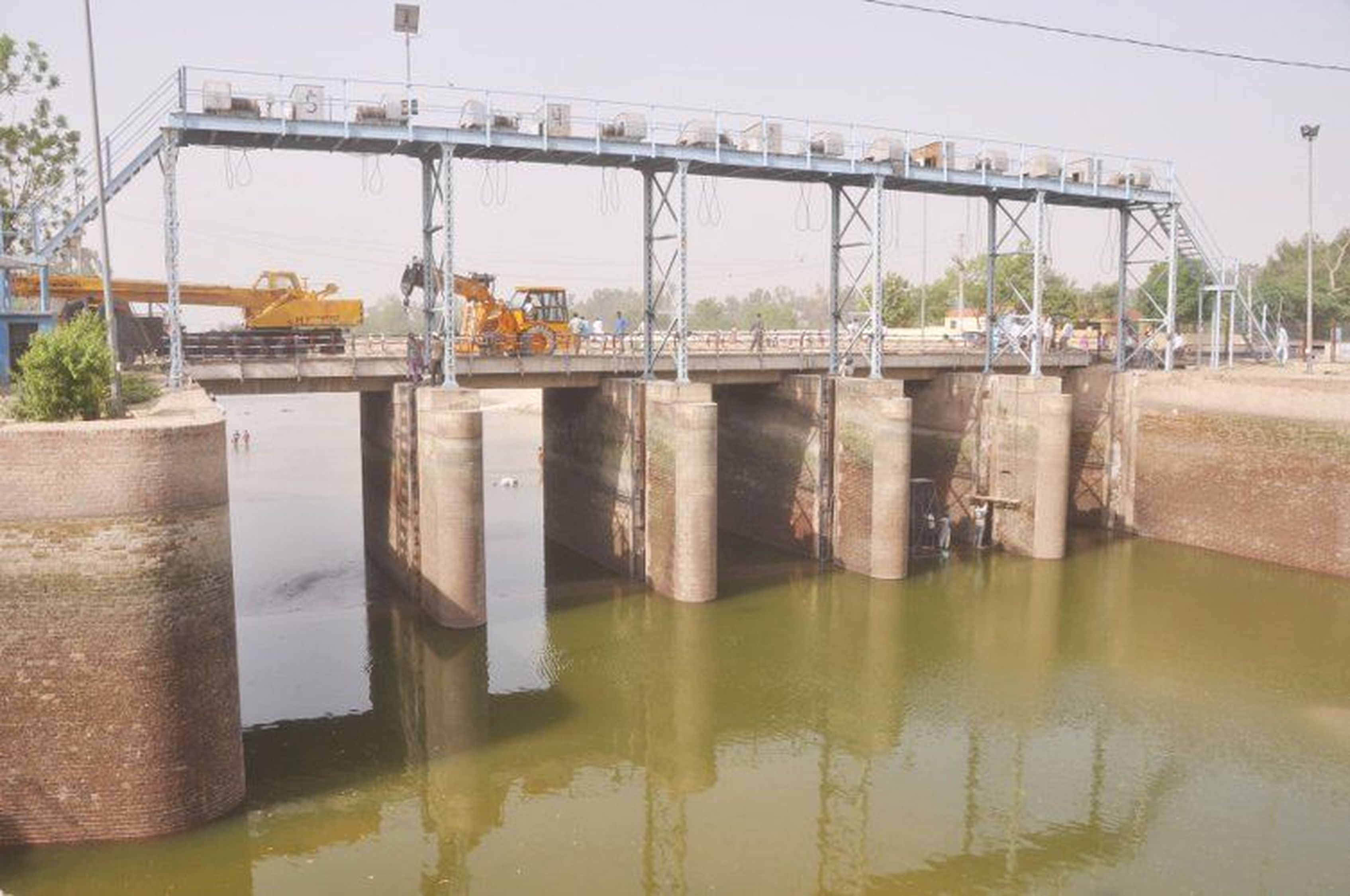 आईजीएनपी की नहरों को 11 के बाद भी तीन में एक समूह में चलाने की कोशिश में जुटे अफसर