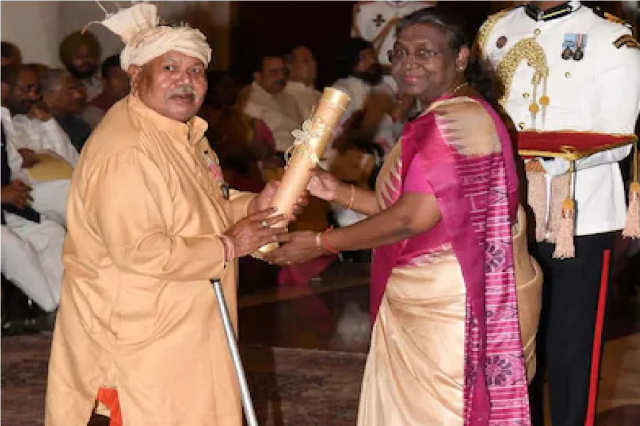 Padma Shri Vaidyaraj Manjhi again received threat from Naxalites