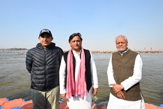 Akhilesh Yadav in Mahakumbh