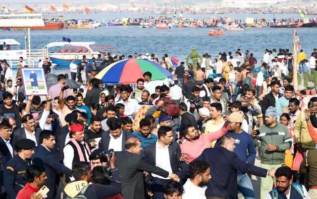 Akhilesh Yadav in Mahakumbh