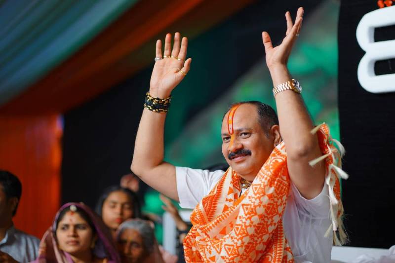 pandit pradeep mishra