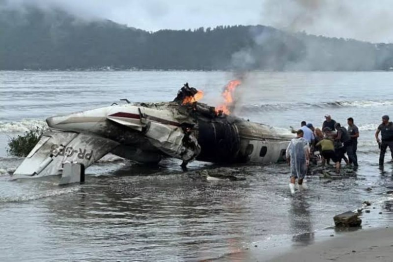 Plane crashes in Brazil