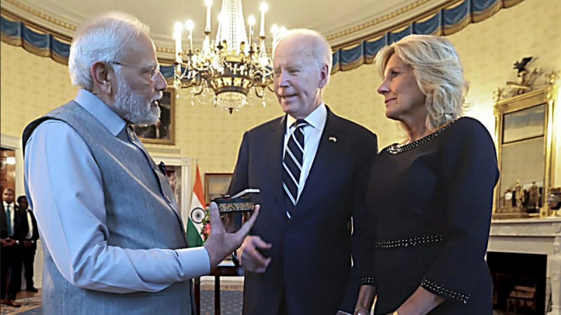 PM Narendra Modi gifting diamond to Jill Biden
