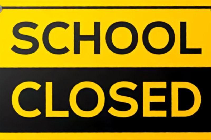 holiday,School holiday,Fog, cold, agra dm, school closed, cold holiday, agra school, Winter Holiday, public holiday, school kab khulenge, school ki chhutti, school Band,shitlahar ki chhutti,