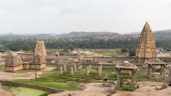 हम्पी के विरुपाक्ष मंदिर में हाथी को ज्यादा खिलाने से रोकने के लिए केले ले जाने
पर लगा प्रतिबंध - image