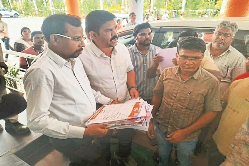 PM आवास बनाने के नाम से फॉर्म भरवाने का कांग्रेस ने लगाया आरोप, कहा- ये सरासर आदर्श आचार संहिता का उल्लंघन है...