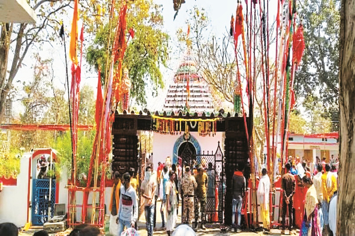 Sukma Ramaram Mela 2025: रामाराम में भव्य ऐतिहासिक मेला, श्रद्धालुओं ने
चिटमिट्टीन माता के किए दर्शन