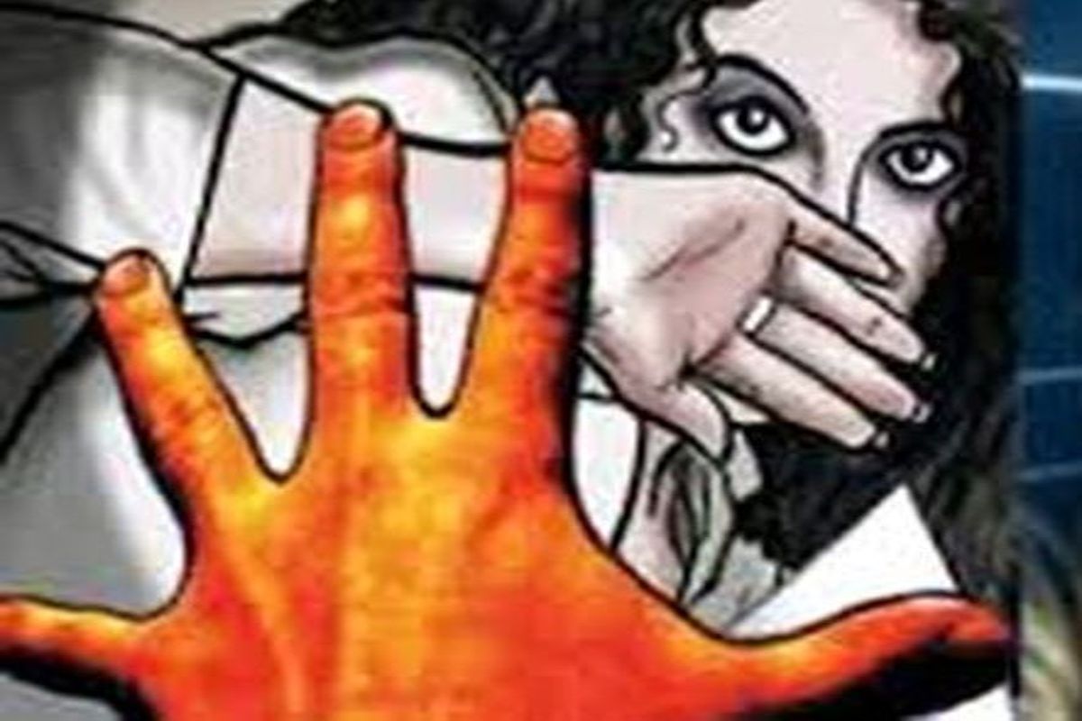 5 हजार के इनामी कैफे संचालक को बैंगलूरू से दबोचा