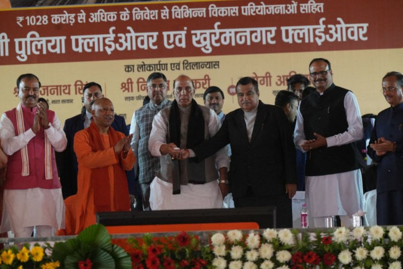 नितिन गडकरी ने लखनऊ में 1028 करोड़ रुपये की विभिन्न विकास कार्यों का लोकार्पण व शिलान्यास
