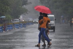 UP Rain: यूपी के इन 13 जिलों में आंधी- तूफान बारिश, जानिए आईएमडी का ताजा अपडेट - image