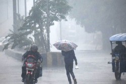 Weather Update: मौसम विभाग की नई चेतावनी, आंधी- तूफान के साथ बारिश ओले गिरने का
अलर्ट - image